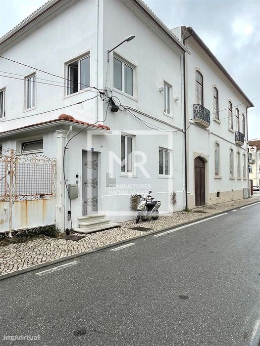 Detached House >=T10 for Sale in Arcos e Mogofores, Anadia