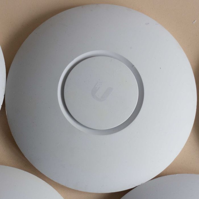Дводіапазонна Wi-Fi точка доступу Ubiquiti UniFi UAP-nanoHD з ac-wave2