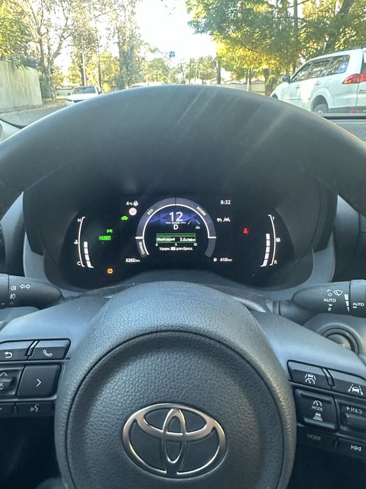 Прокат авто аренда гибрид тойота Ярис hybrid 2024 г.