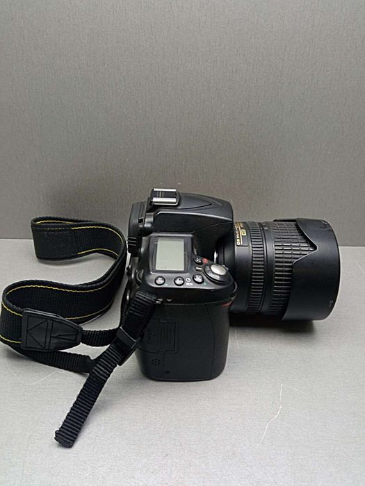 Фотоапарат Nikon D90 Kit