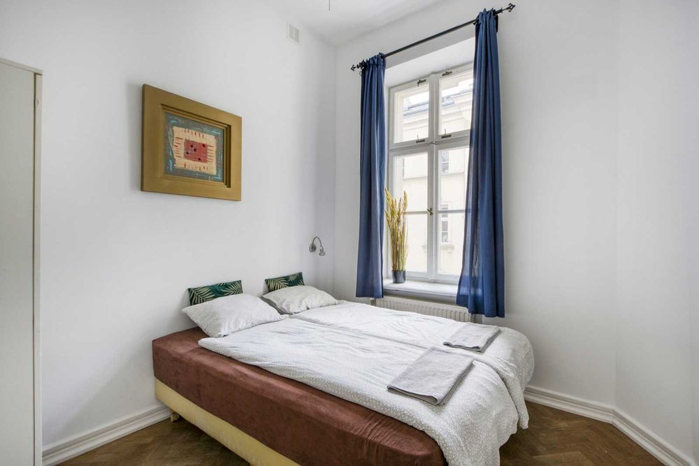 Apartament Nowogrodzka, Pod Pałacem Kultury.