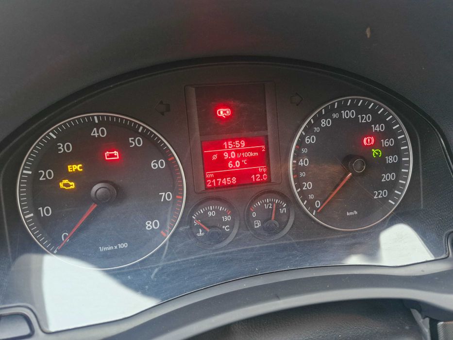 Sprzedaż auta Volkswagen Golf 5