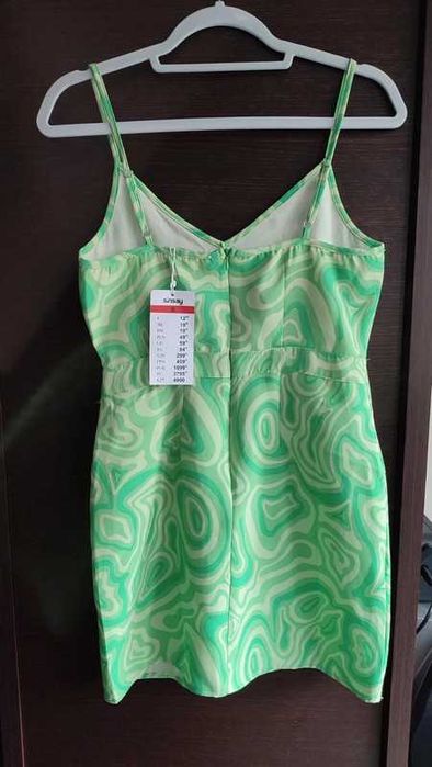 Sukienka Sinsay wzory zielona ozdobna talia S 36