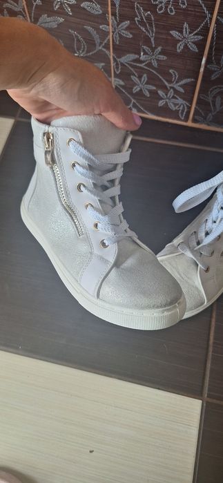 Buty dziewczęce 35 r