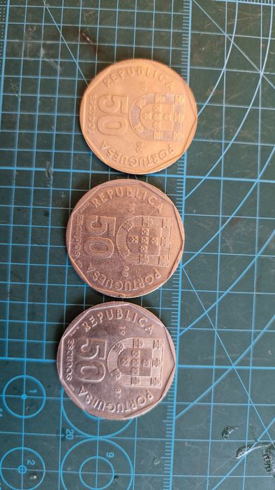 Moedas e notas para colecionador