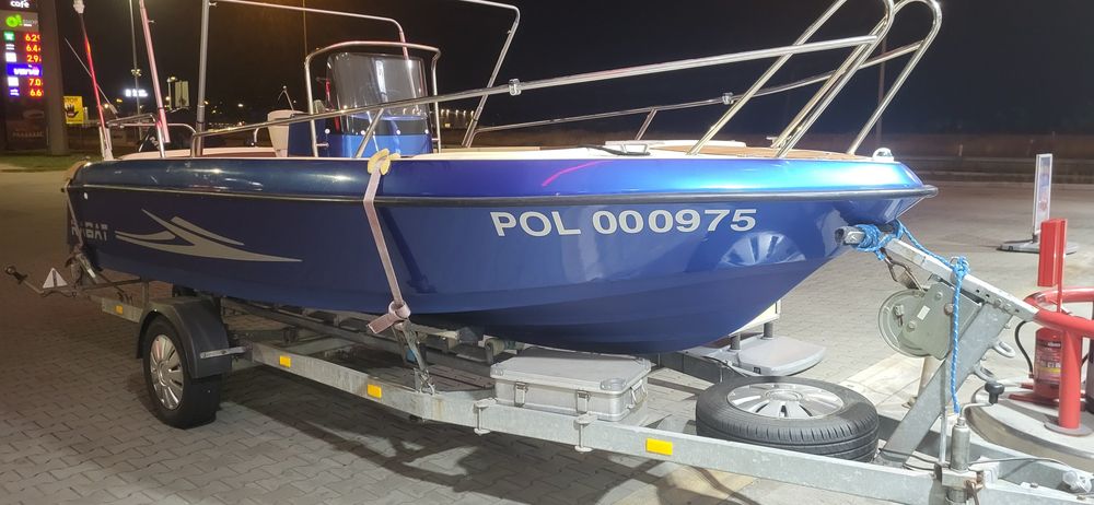 Łódź motorowa 5.6 x 2.4m Mercury 60km przyczepa motorówka