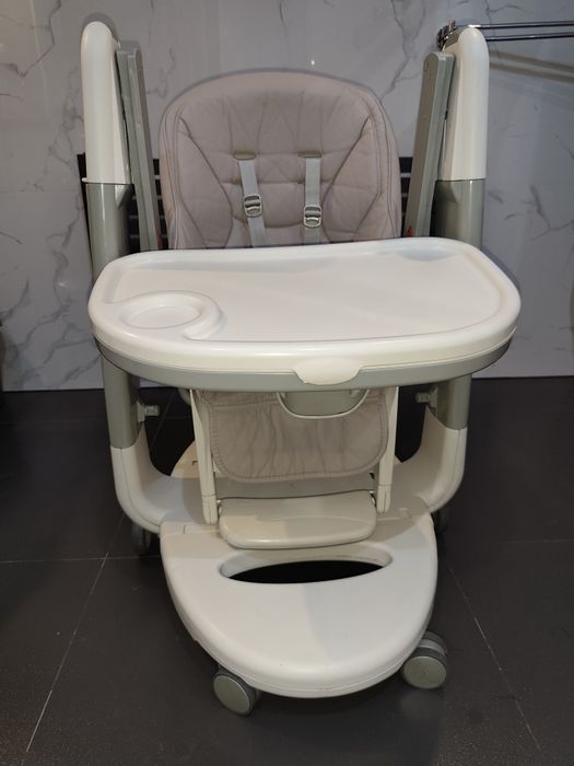 Krzesełko do karmienia Peg Perego Tatamia Follow Me