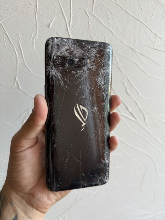 Asus ROG Phone 3  під відновлення