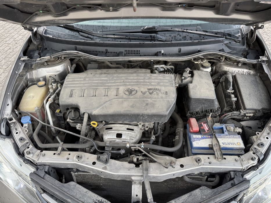 Toyota Auris 2013 хечбек БЕНЗИН 1.3