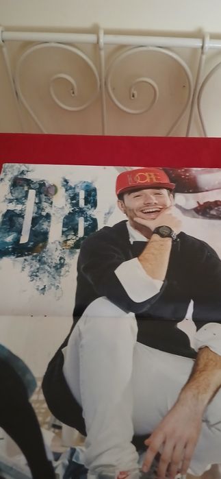 Poster do  D8, novo