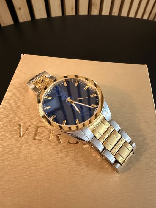 Oryginalny zegarek męski Versace V-Vertical VE3H00422