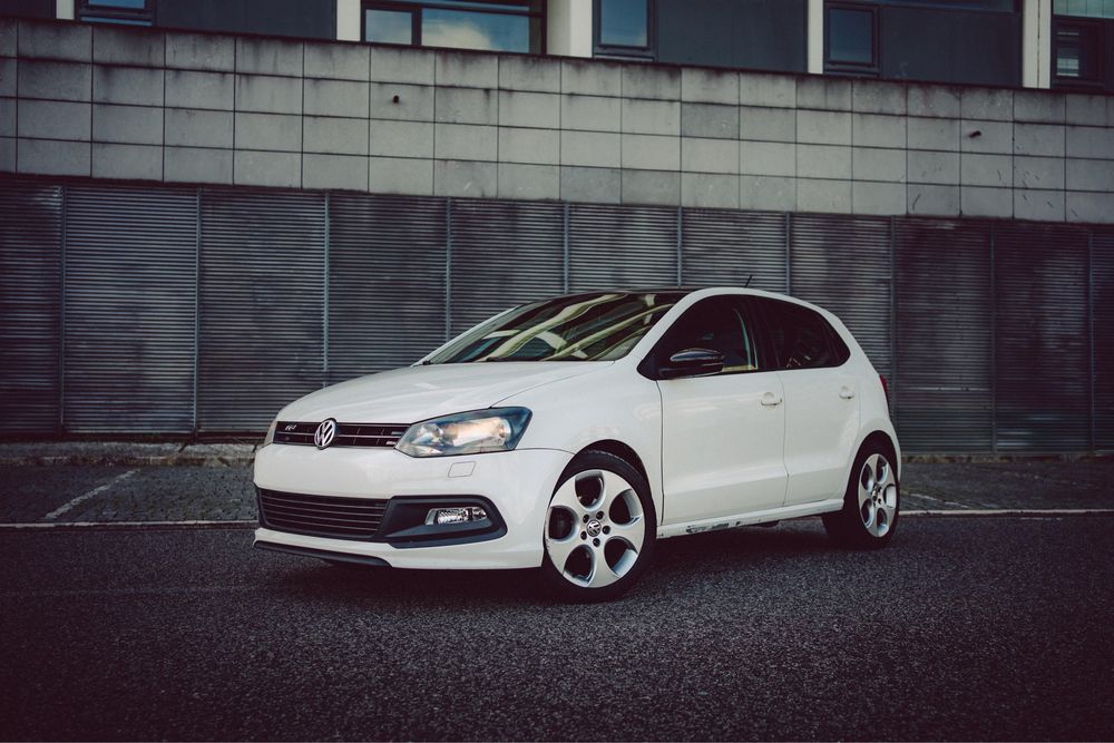 Volkswagen Polo 1.6 TDI caixa DSG