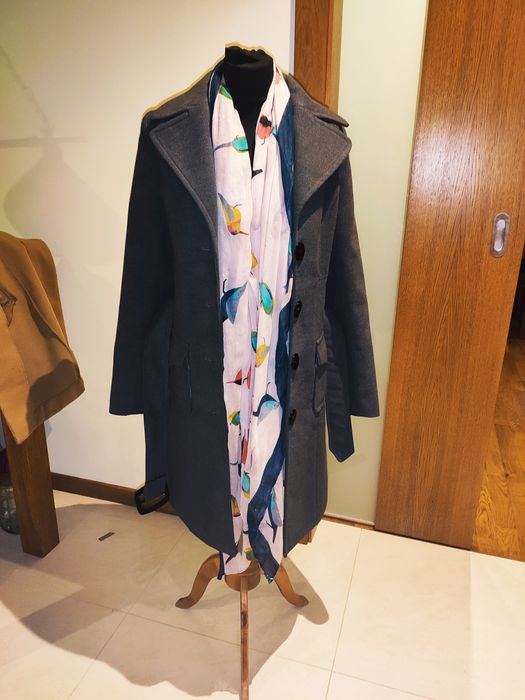 Elegancki ciepły płaszcz rozm 38 zdejmowany kaptur
