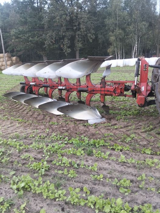 Pług Gregoire Besson RY 47 4+1
