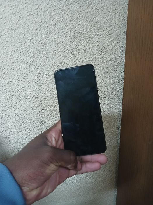 Samsung a50(128gb) com capa e cartão de memoria adicional gratis