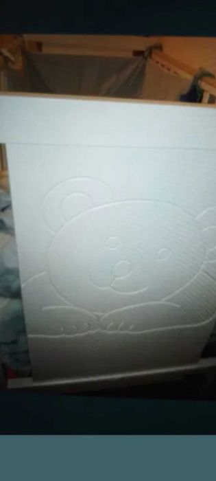 Camo de bebé com colchão com pouco uso.