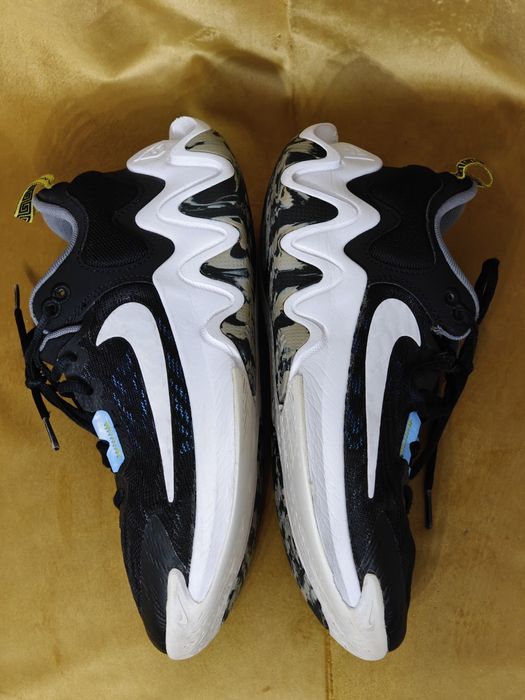 Buty sportowe Nike Giannis Immortality 2  r.40