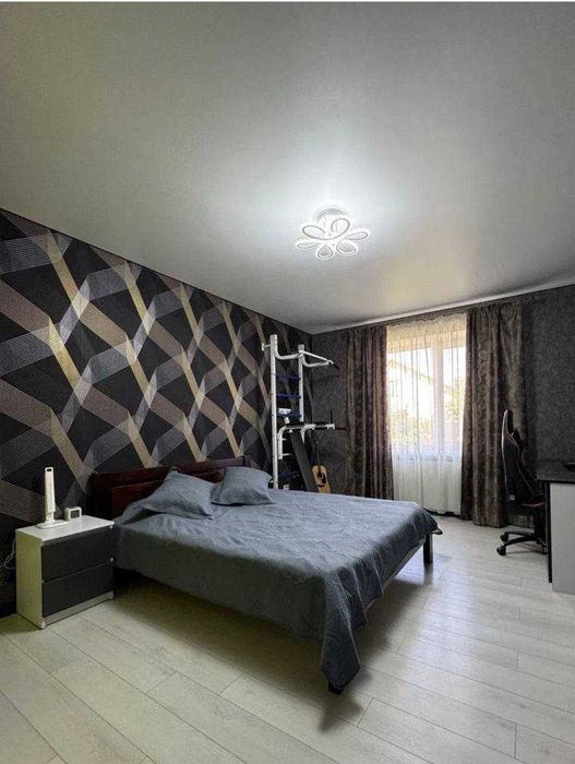 Продам 3 к кв новый капитальный ремонт Жуковского Киевский р-н ML