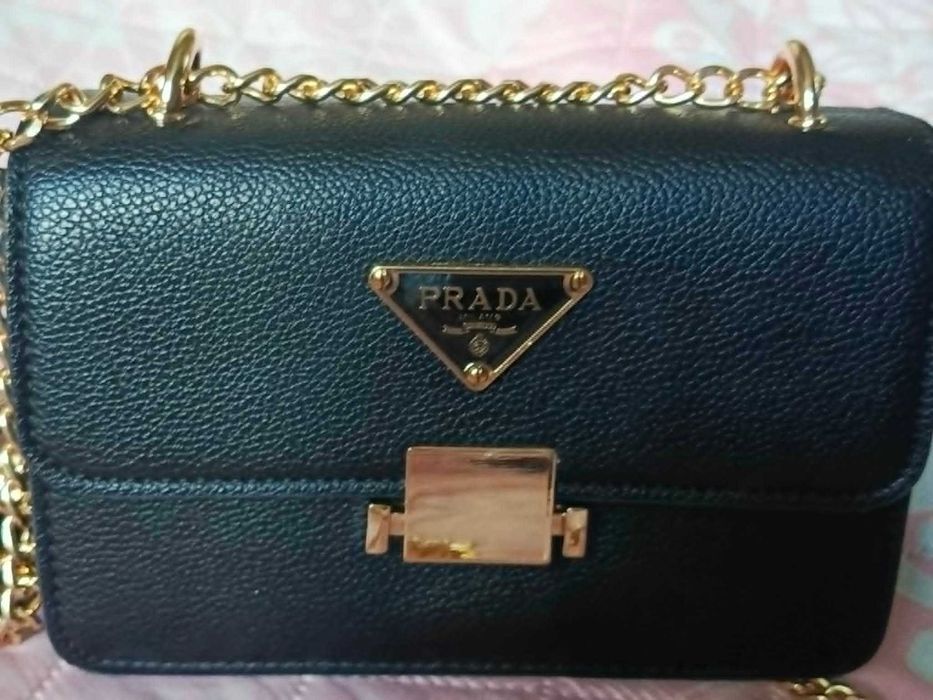 Elegancka torebka "Prada"