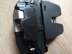 Zamek  bagaznik Peugot 207 Rok produkcji 2007