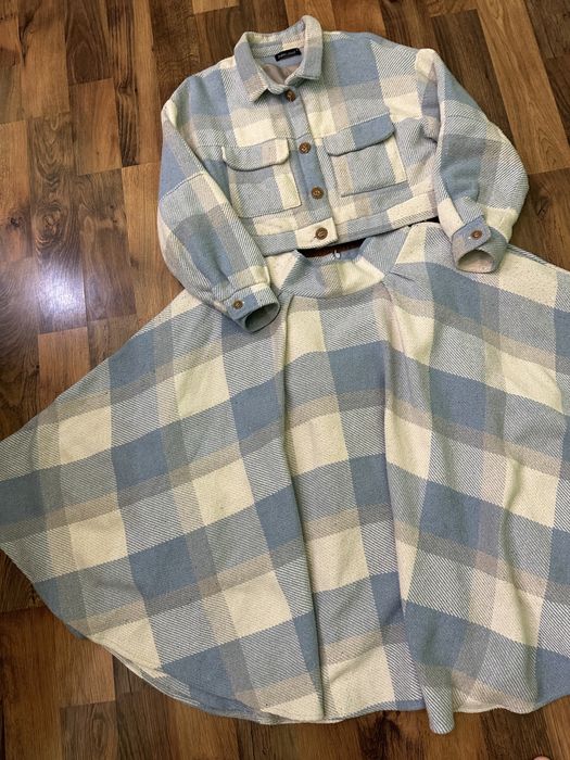 Комтюм жіночий тепленький шерстяний