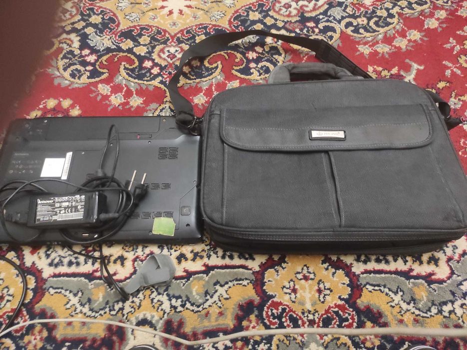 Lenovo z 575 на запчастини + сумка +зарядка без HDD диска