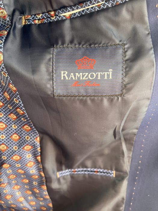 Прокат елегантного чоловічого костюма Ramzotti