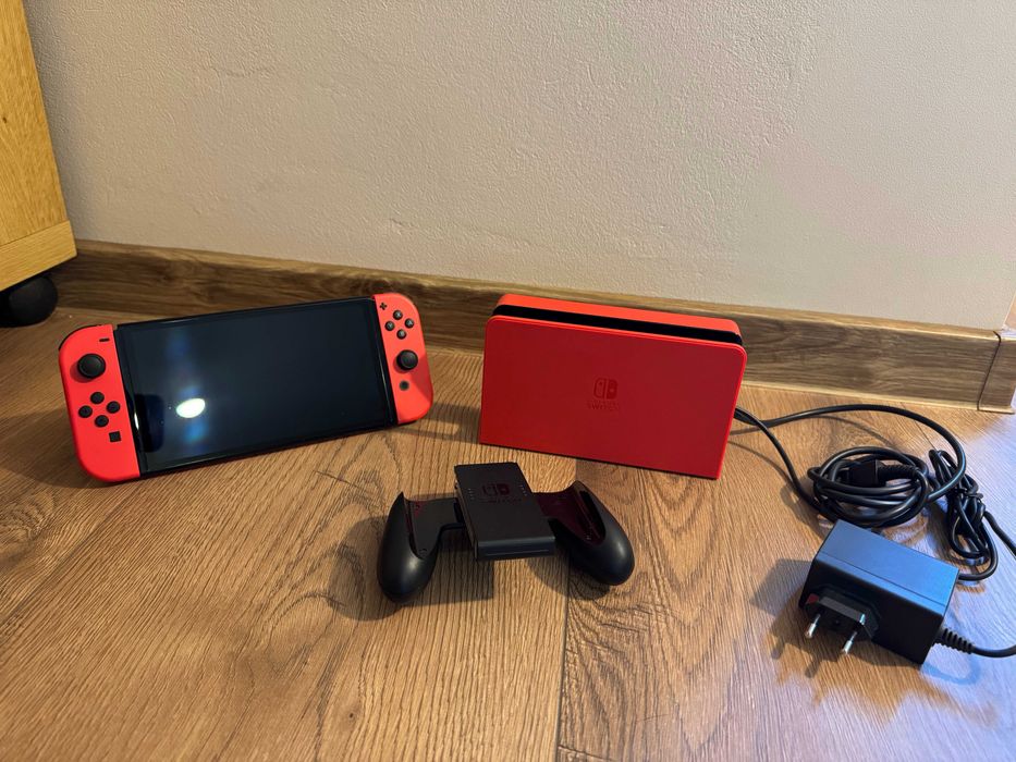 Nintendo Switch OLED edycja Mario