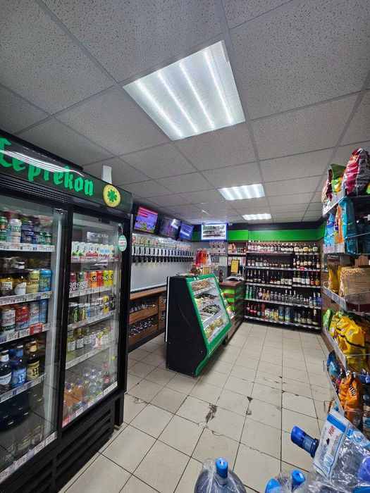 Фінрменний магазин розливних напоїв