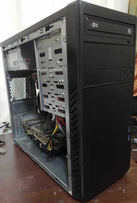 Системник AM4 сокет, Ryzen 5 2600, 24gbDDR4, 256SSD, RX 580 8gb/256bit ...