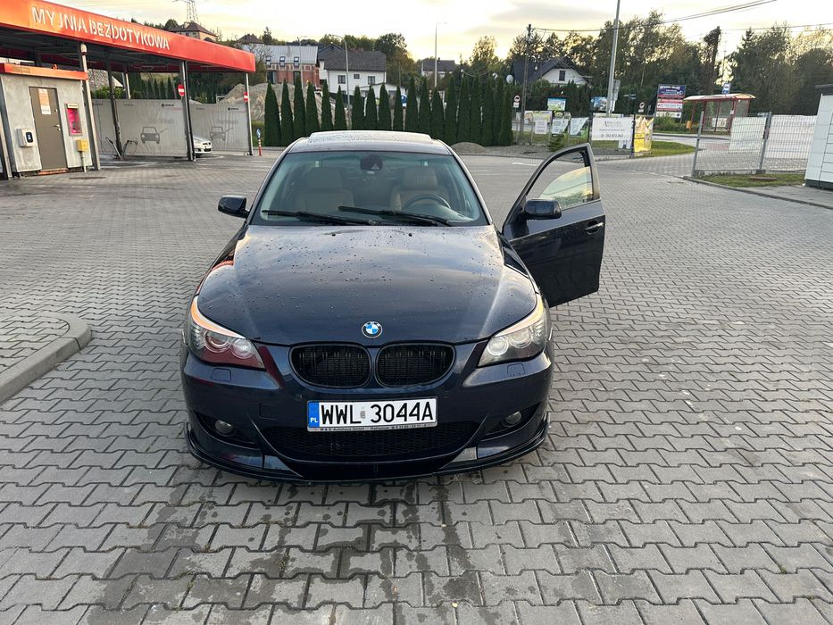 Автомобіль BMW E60 535i