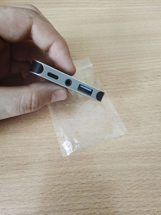 USB-C Hub /  USB Type-C 5-в-1 (USB 3.1, PD, AUX 3.5mm, USB-A, Type-C)