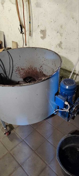 Podajnik na zrąbkę,trociny,pelet, ekogroszek  25/50 kW
