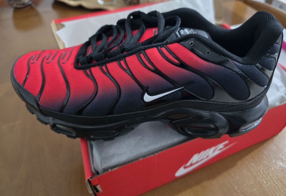 Tênis Nike Air Max Plus.