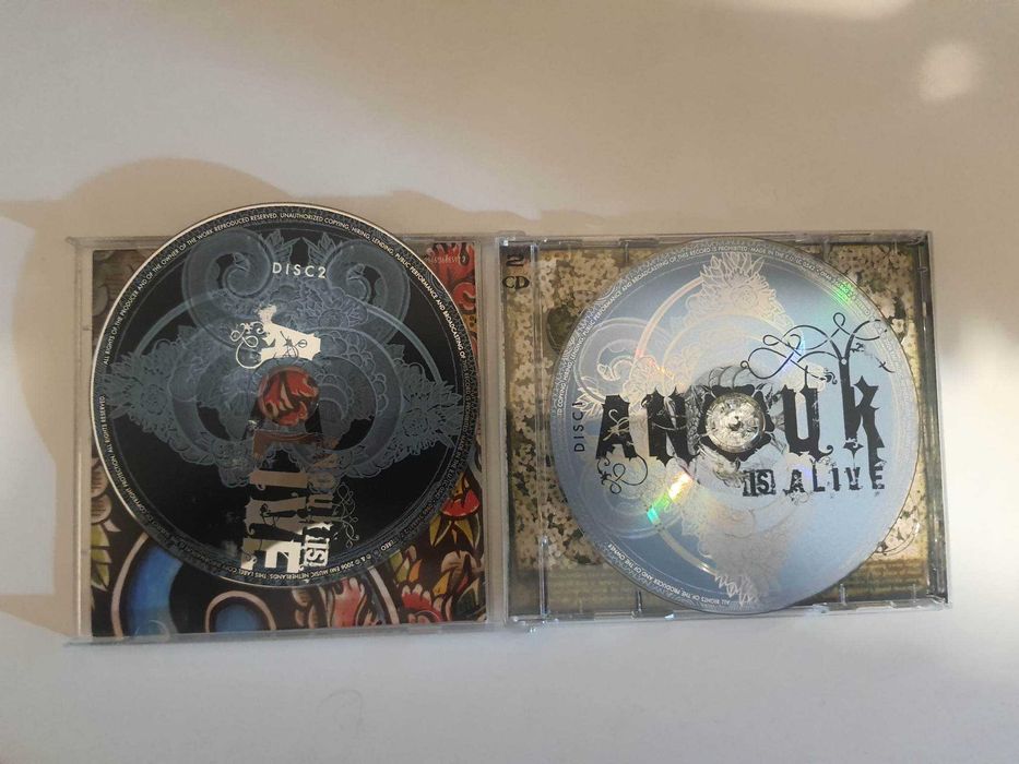 Anouk  Is Alive  2CD