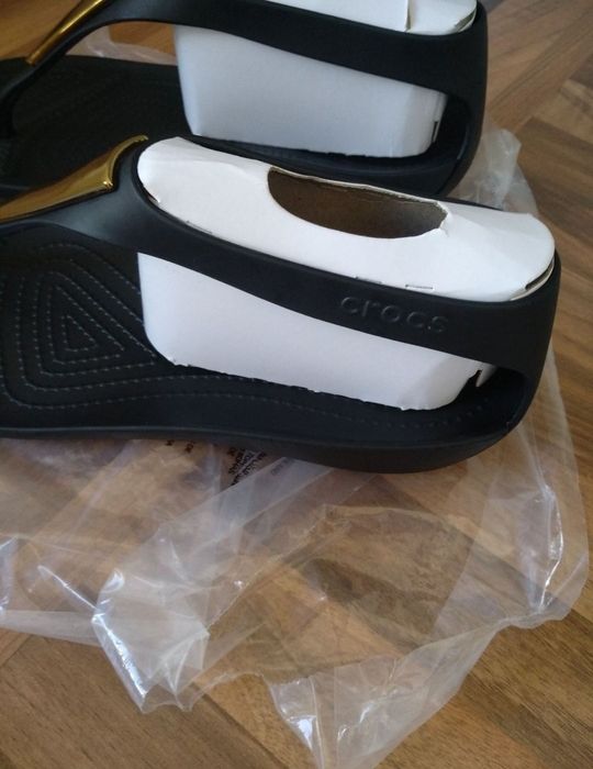 Crocs Serena Flip W7  37-38