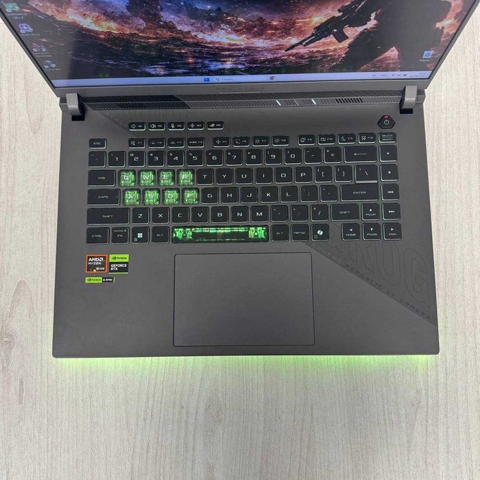Asus ROG Strix G16 G614PP 165Hz Ryzen 9 7945HX 16GB DDR5 SSD 512GB NVMe RTX 5070