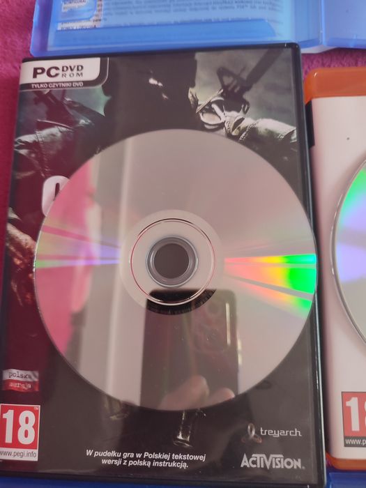 Sprzedam płyty do gry PC DVD i  PS4