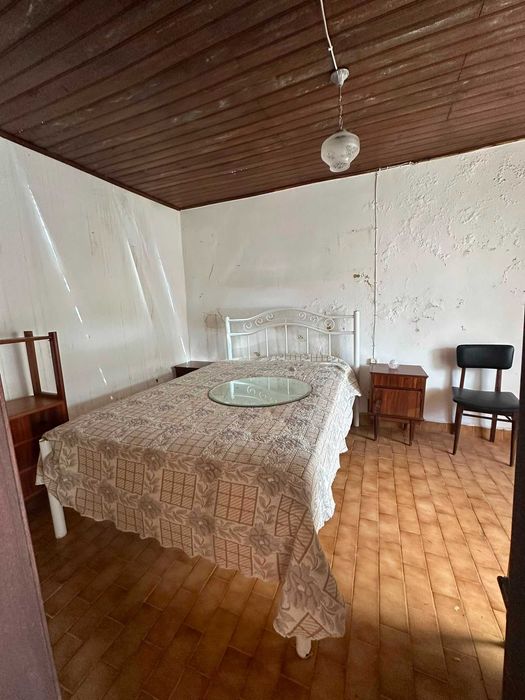 Oportunidade no Centro de Alguber/Cadaval: Moradia 140m² (70+70m²)