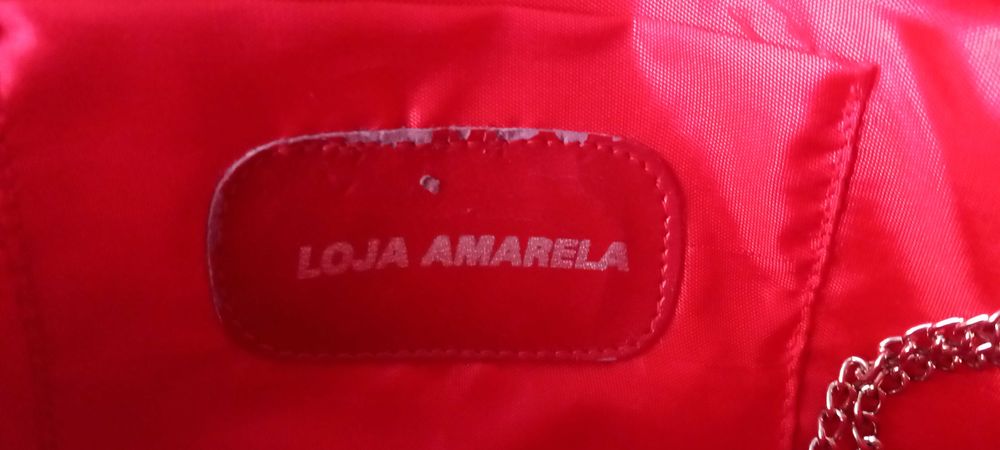 Clutch vintage leve e prática cetim