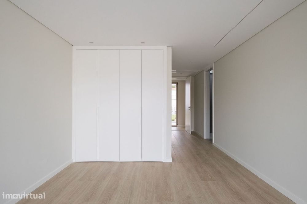 Moradia T5 de Luxo na Verdizela