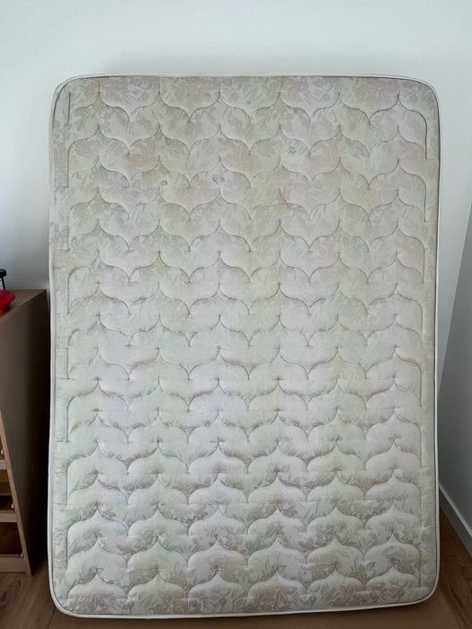 Colchão de molas ortopédico