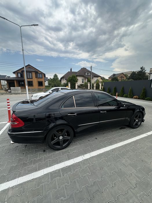 Mercedes Benz W211 E500