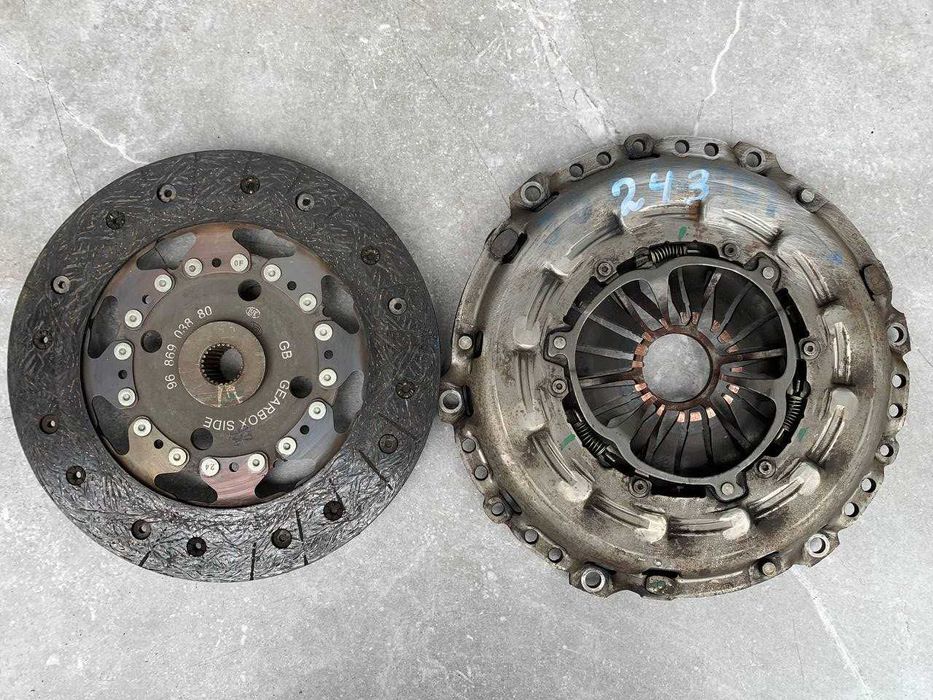 Комплект зчеплення Демпфер Peugeot 308 3008 208 207 2008 1.6 HDI