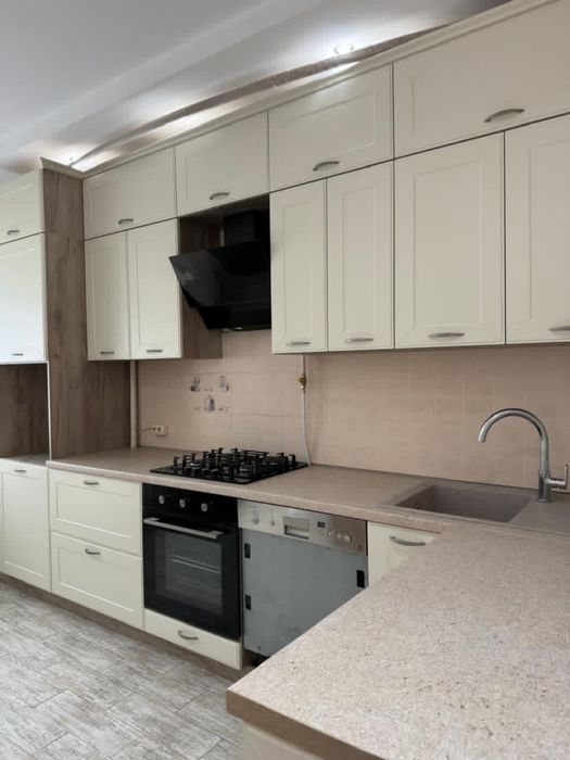 Продаж 1к квартри на Кошицькій 49 м.кв.