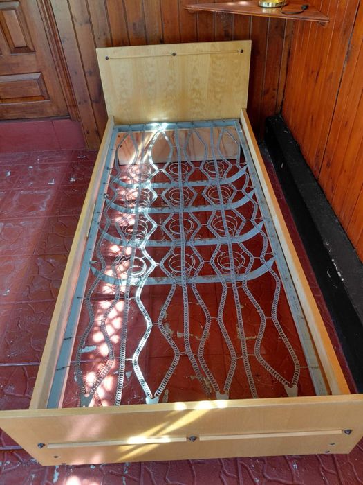 Ліжко (спальне) 2 шт. Самовивіз.