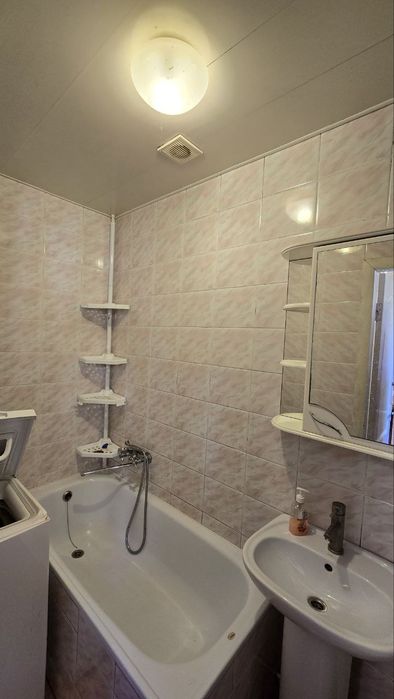 2к частина будинку зі зручностями в м-ні Сабарів