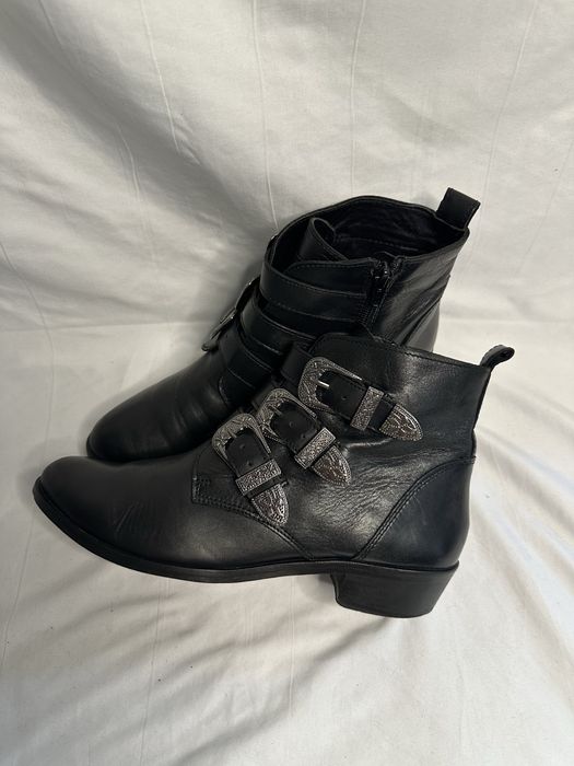 vintage archive black leather shoes with clasps винтажные кожаные туфли на платформе с застежками туфлі ботінки