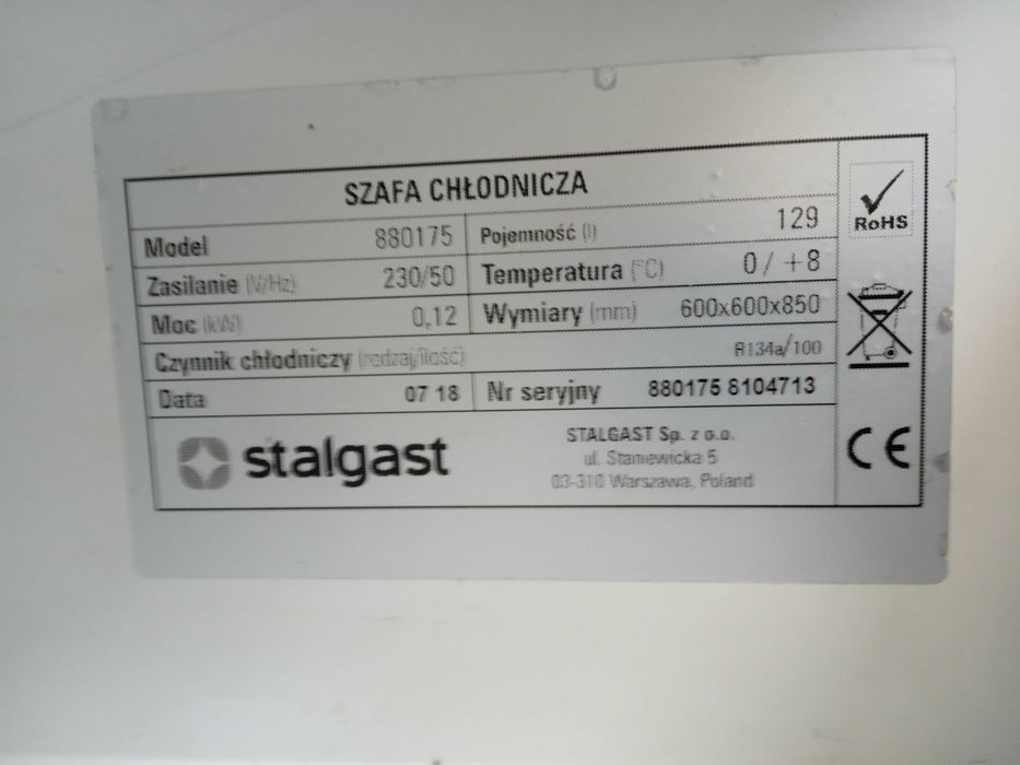 Mała lodówka/chłodziarka idealna do biura, na działkę czy do spiżarni.