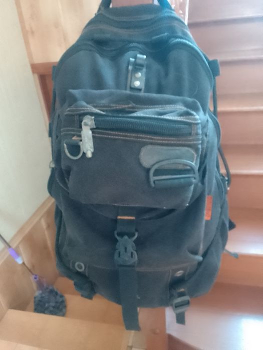 Рюкзак мужской б/ у  в отличном состоянии  фирменный.